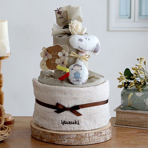 スヌーピー（snoopy）にぎにぎラトルおむつケーキ