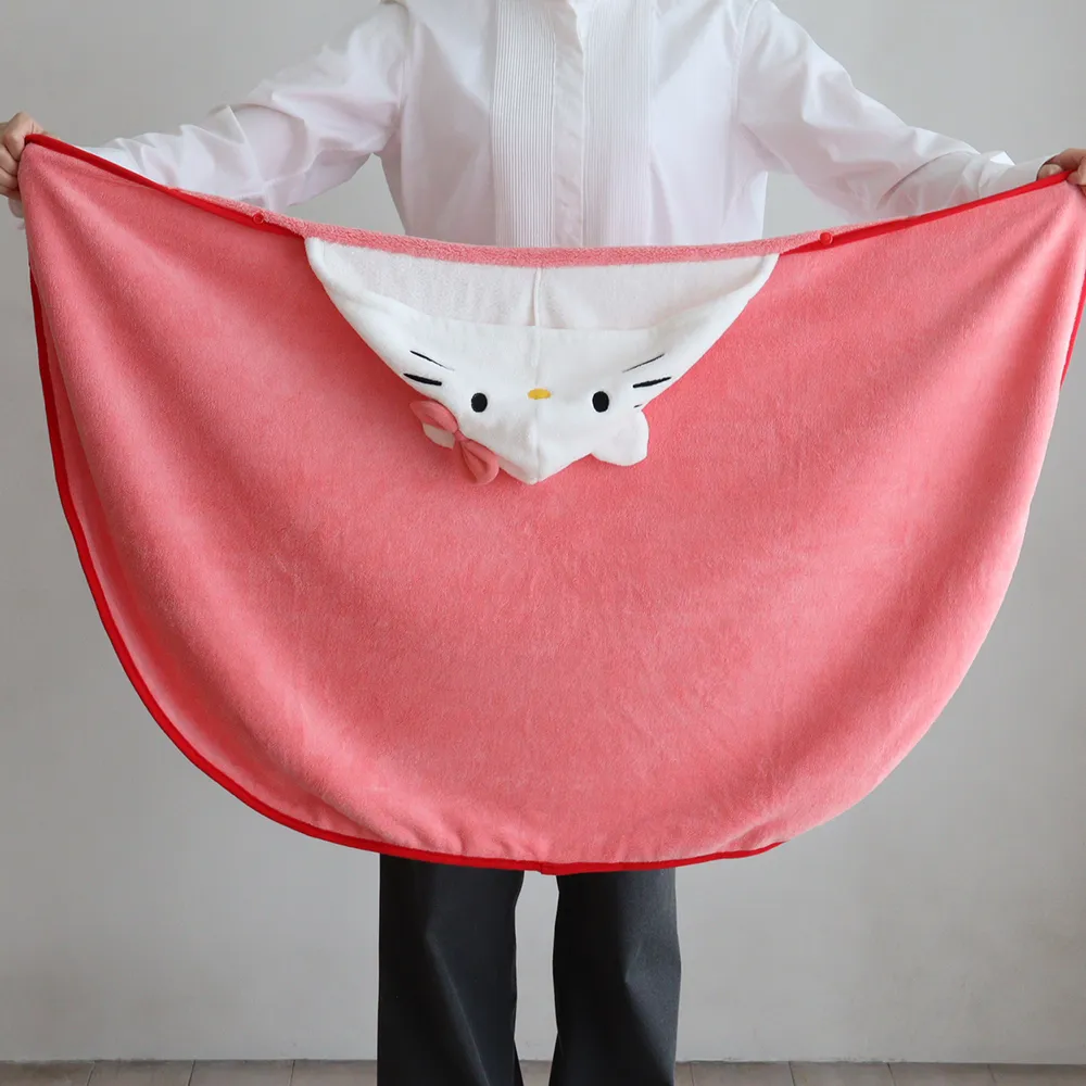 【出産祝い おくるみ】サンリオ フード付バスポンチョ 　広げて