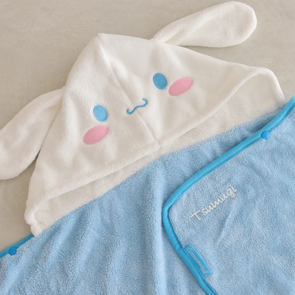 名入れ見本　【出産祝い おくるみ】サンリオ フード付バスポンチョ 