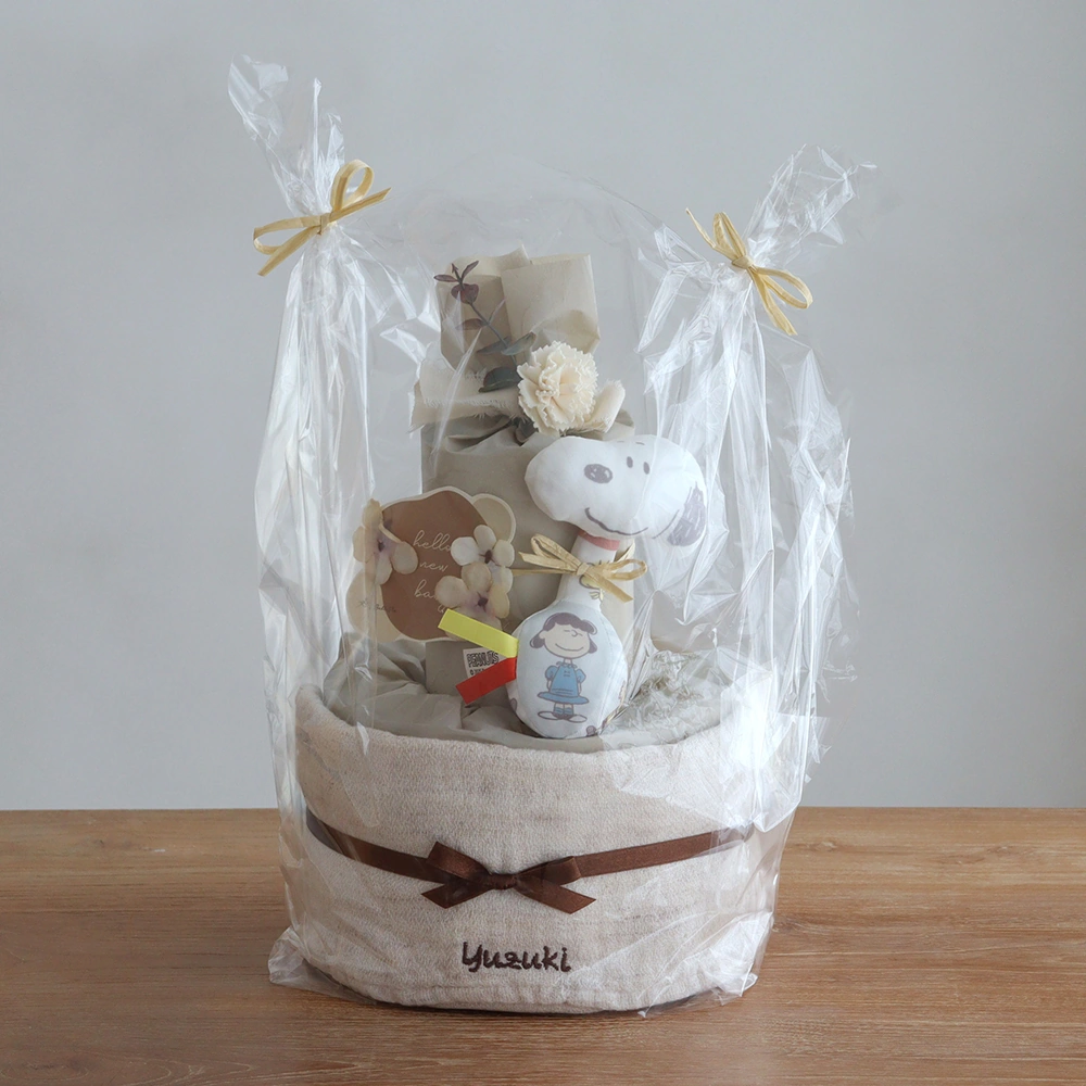 出産祝い】スヌーピー（snoopy）にぎにぎラトルおむつケーキ｜ベルビー