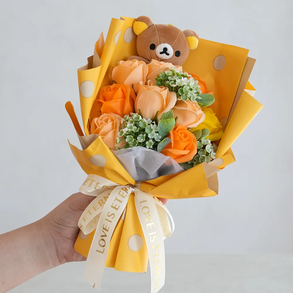 リラックマ ソープフラワーブーケ　持ったサイズ感