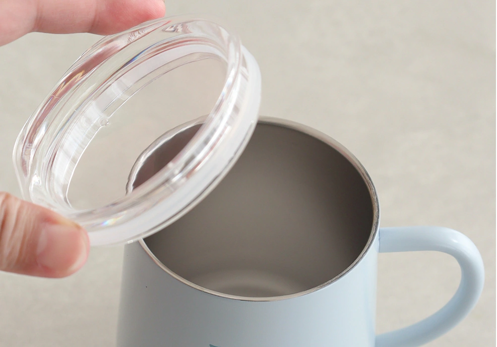 フタ付きで清潔、温度もキープ