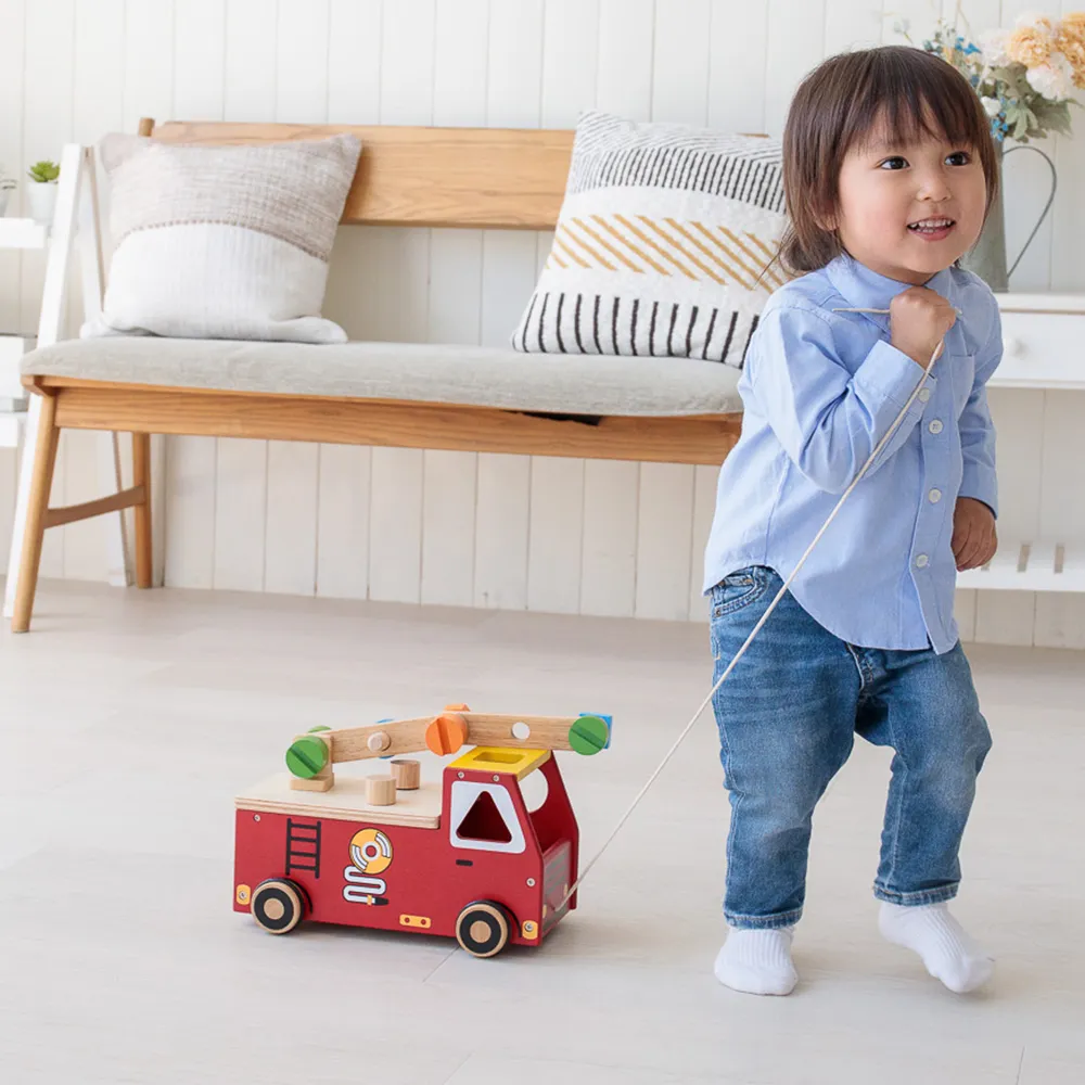 【名入れ 知育玩具】アクティブ消防車 ＜ 2歳 3歳 ＞ I’ｍ TOY（アイムトイ）
