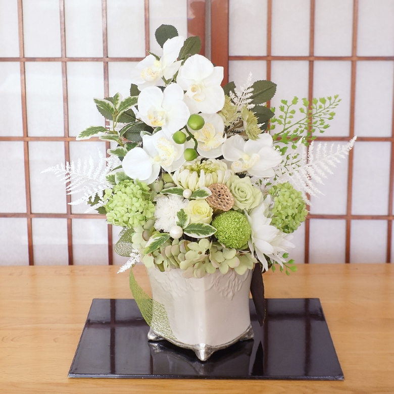 上品でエレガントな和のお花を贈る