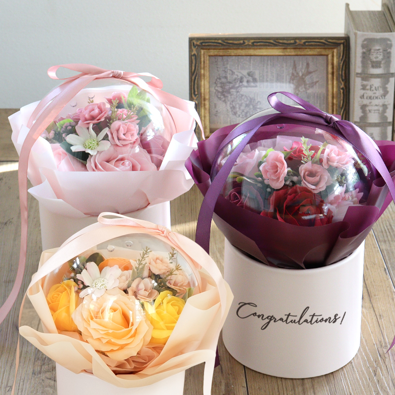 コロンと丸いバルーンの中に香る かれない せっけんのお花